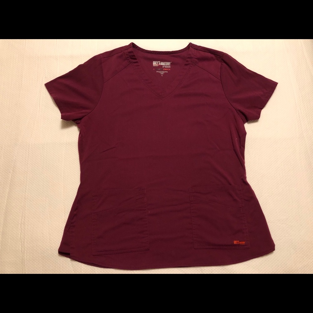 Greys Anatomy women’s scrub set Wine